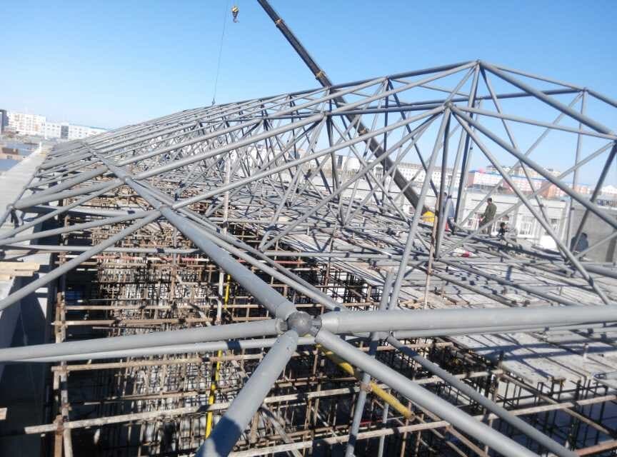 广丰县商贸城屋顶网架工程