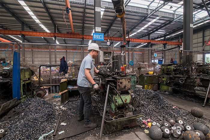 广丰县网架配件-螺栓球加工车间